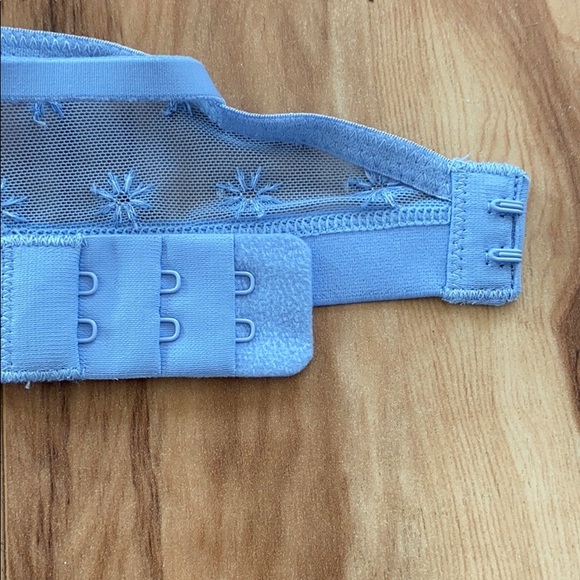 Madewell Embroidered Mesh Ruffle Eden Bralette. - Picture 8 of 8